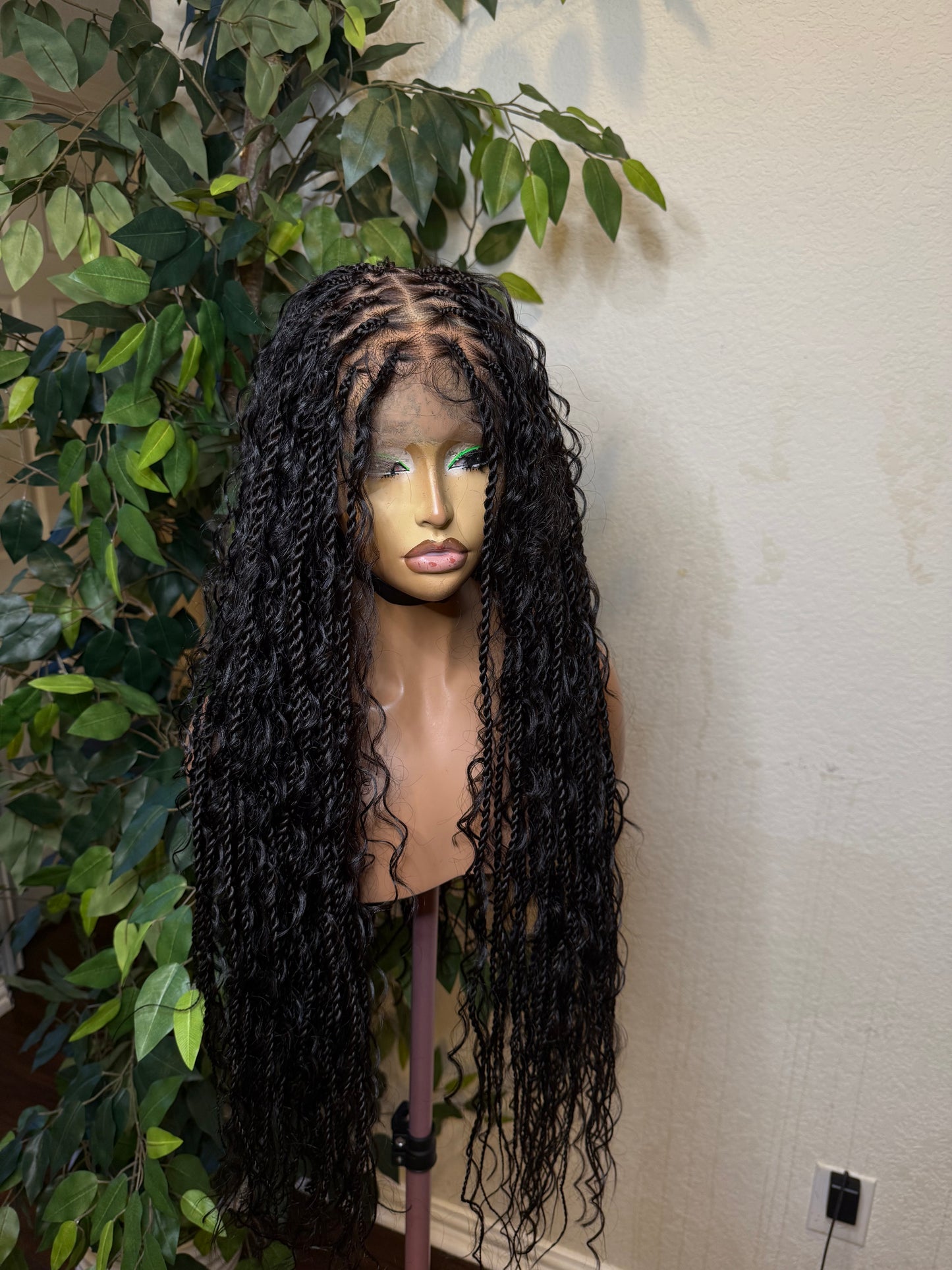 Knotless Twist braids with boho available in different colors. (Medium size) Beautiful for all black women