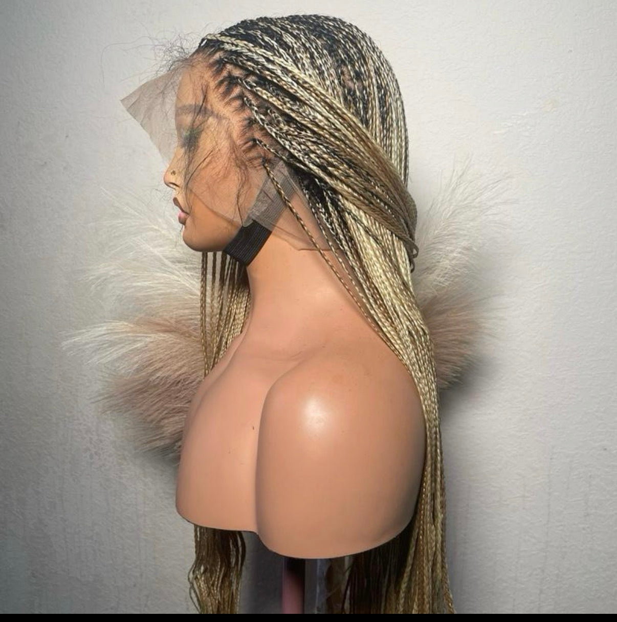 Spanish bone straight in blonde mix 30 inches. made with human hair frontal lace