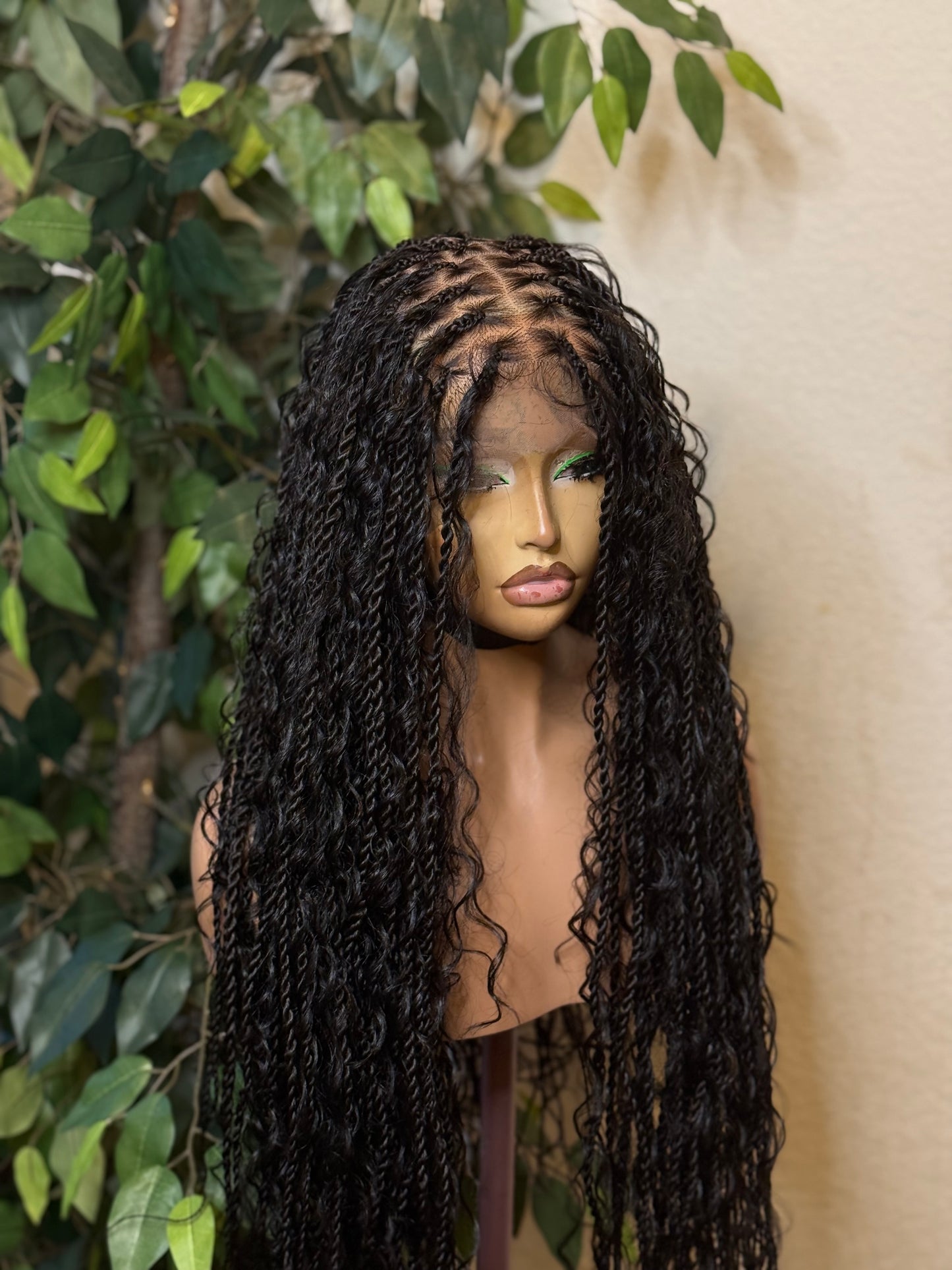 Knotless Twist braids with boho available in different colors. (Medium size) Beautiful for all black women