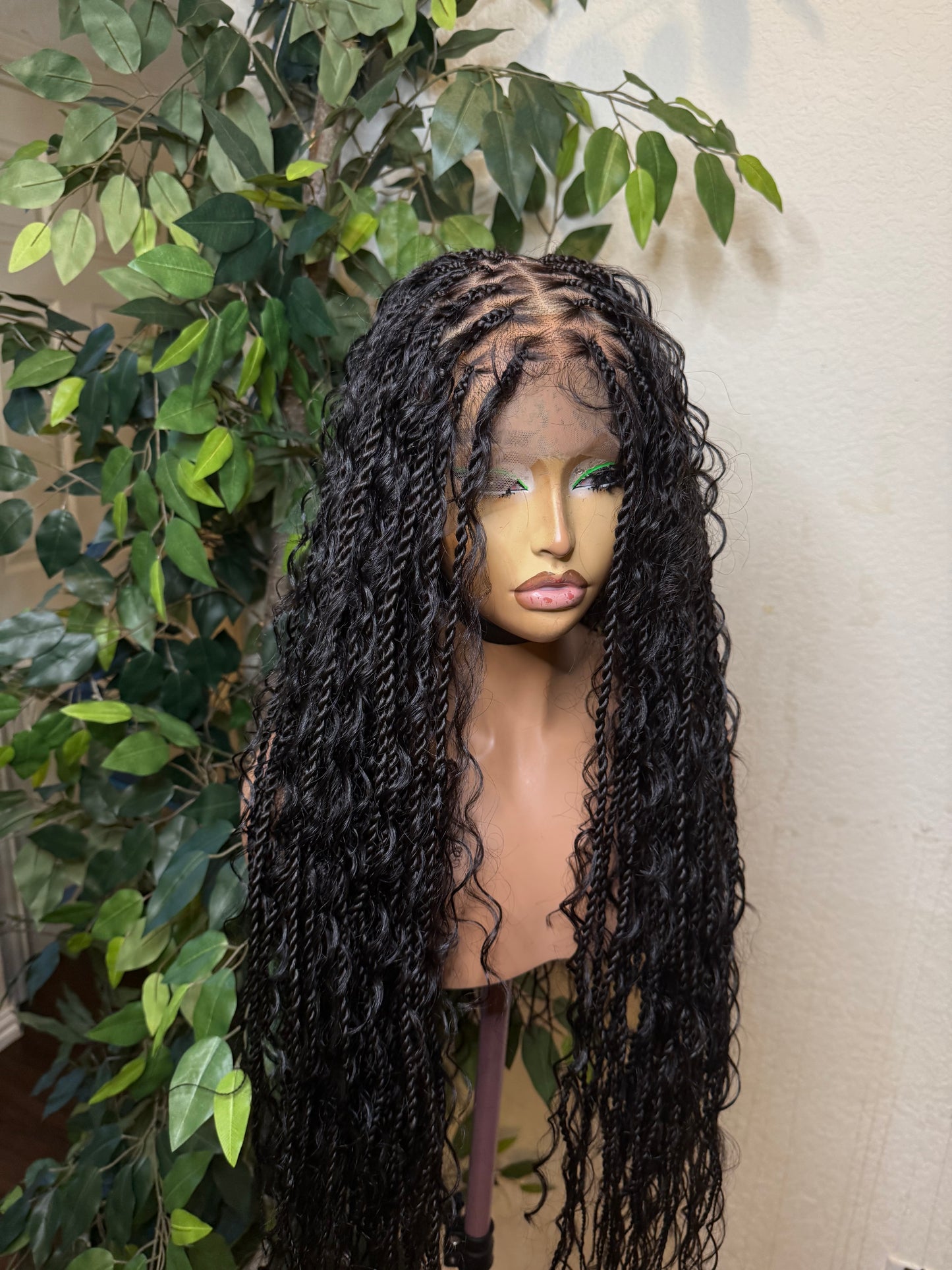 Knotless Twist braids with boho available in different colors. (Medium size) Beautiful for all black women