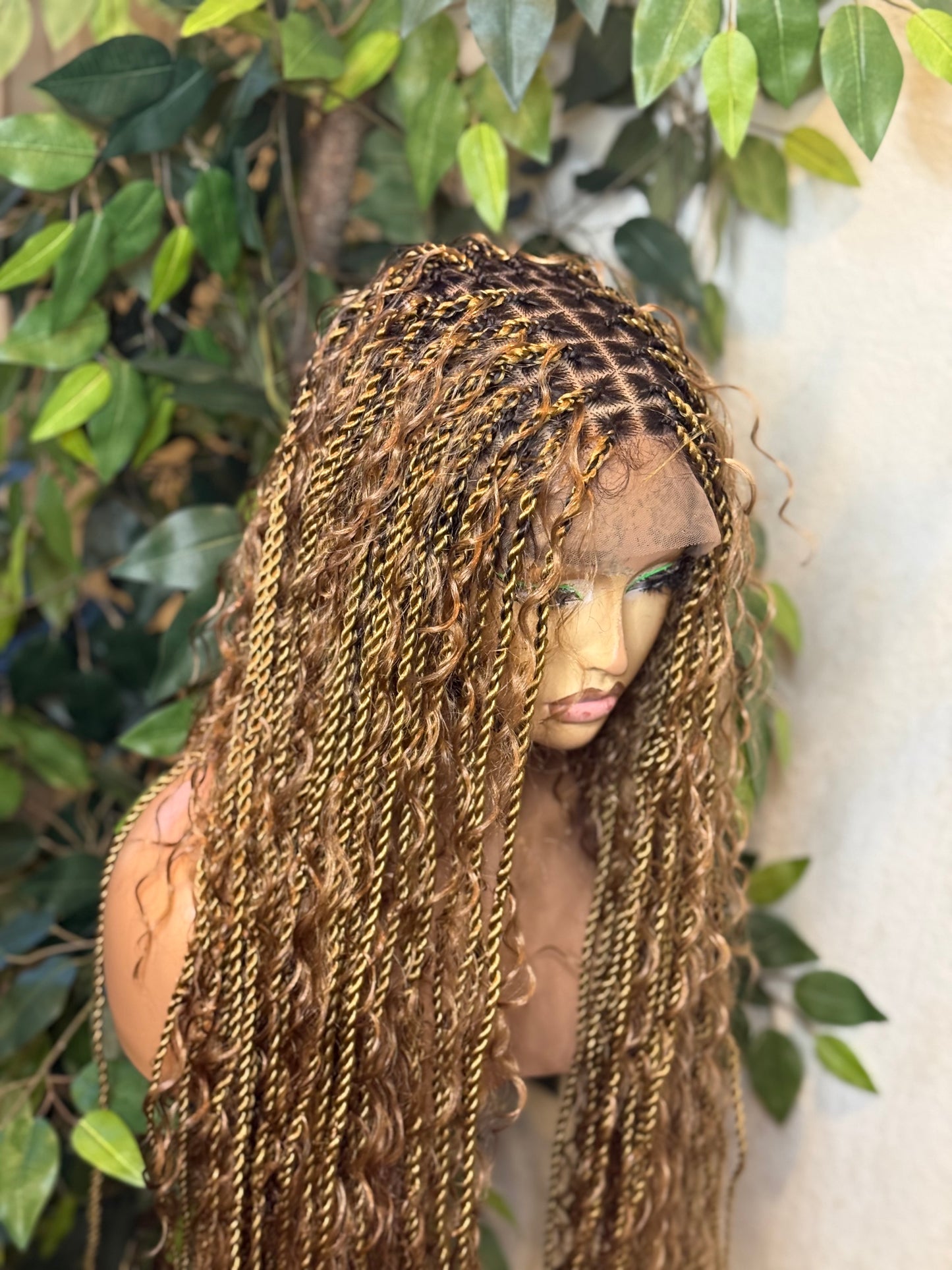 Knotless Twist braids with boho available in different colors. (Medium size) Beautiful for all black women