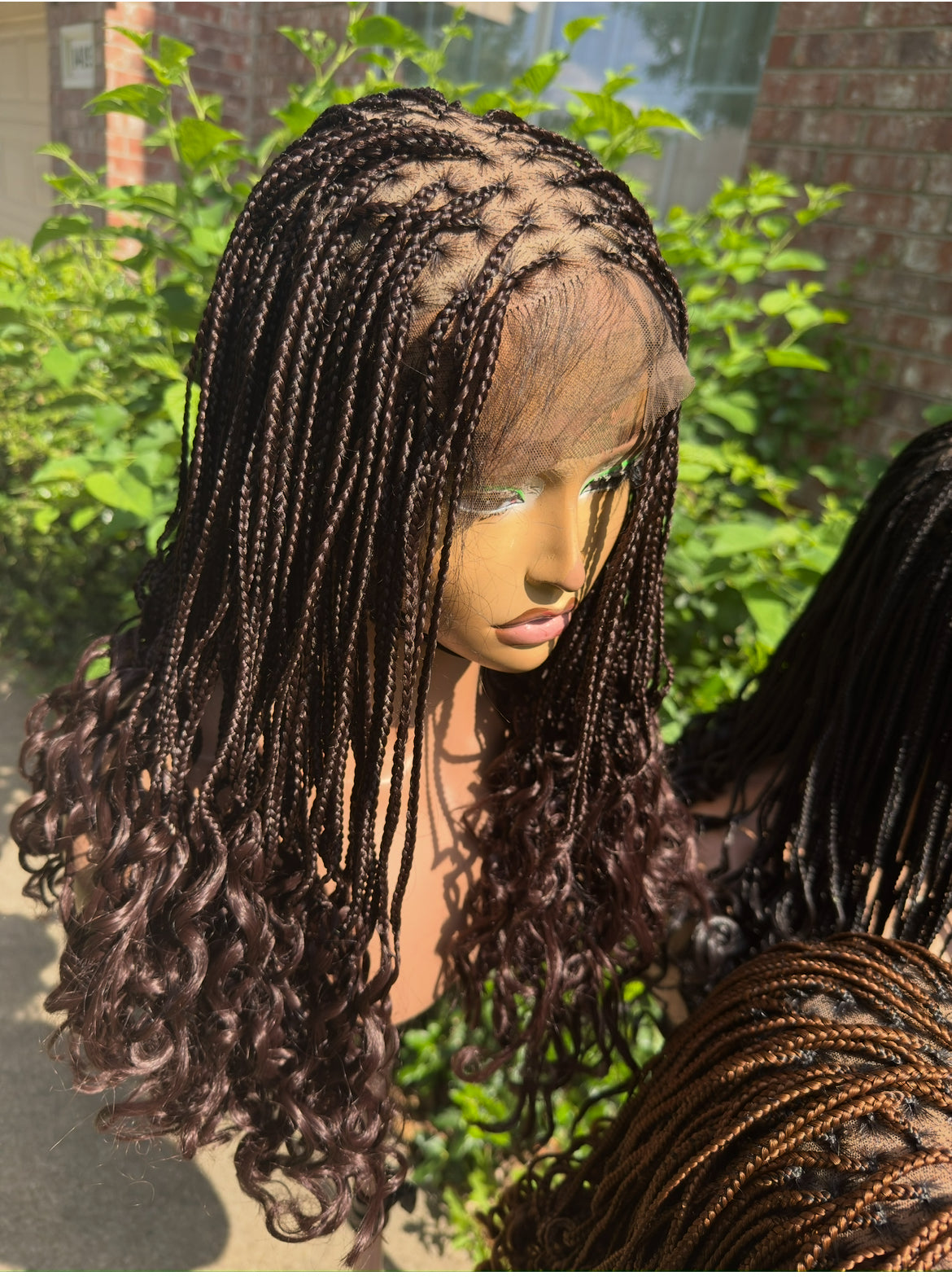 14 inches Micro knotless braids with bouncy tips. made with 360 full lace on a hair blend lace. for everyday look.
