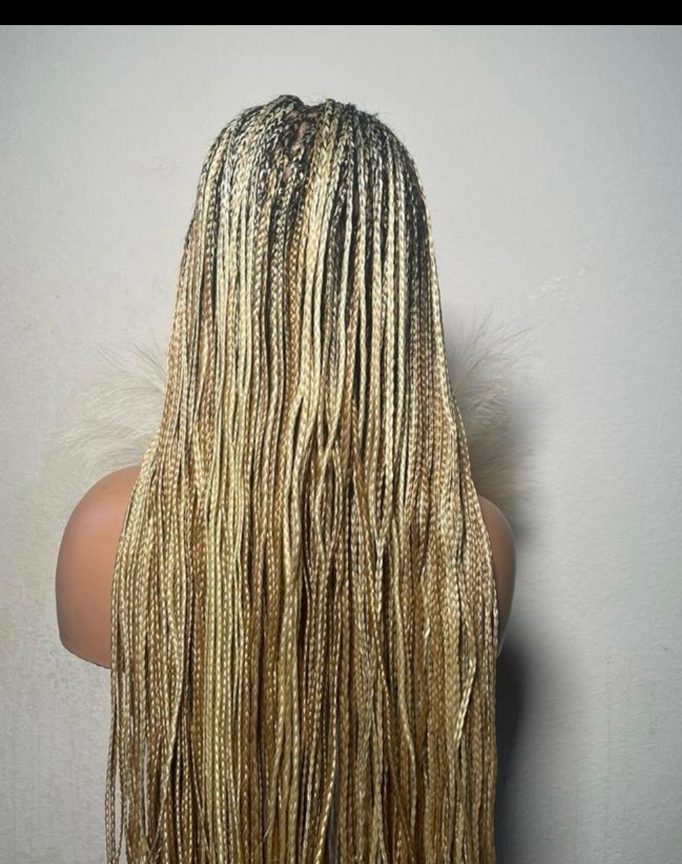 Spanish bone straight in blonde mix 30 inches. made with human hair frontal lace