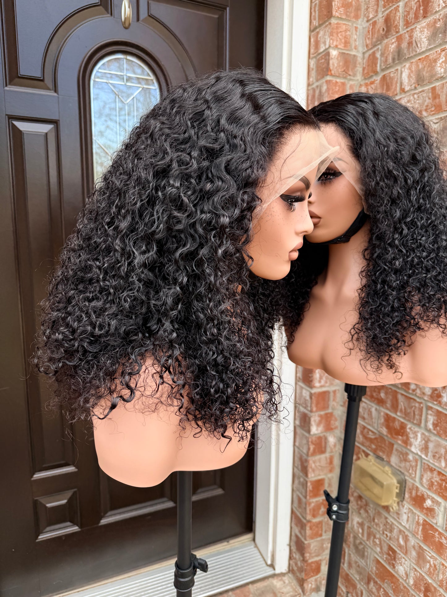 18 inches sdd pixie curly human hair wig. 180+ density. Very water friendly.
