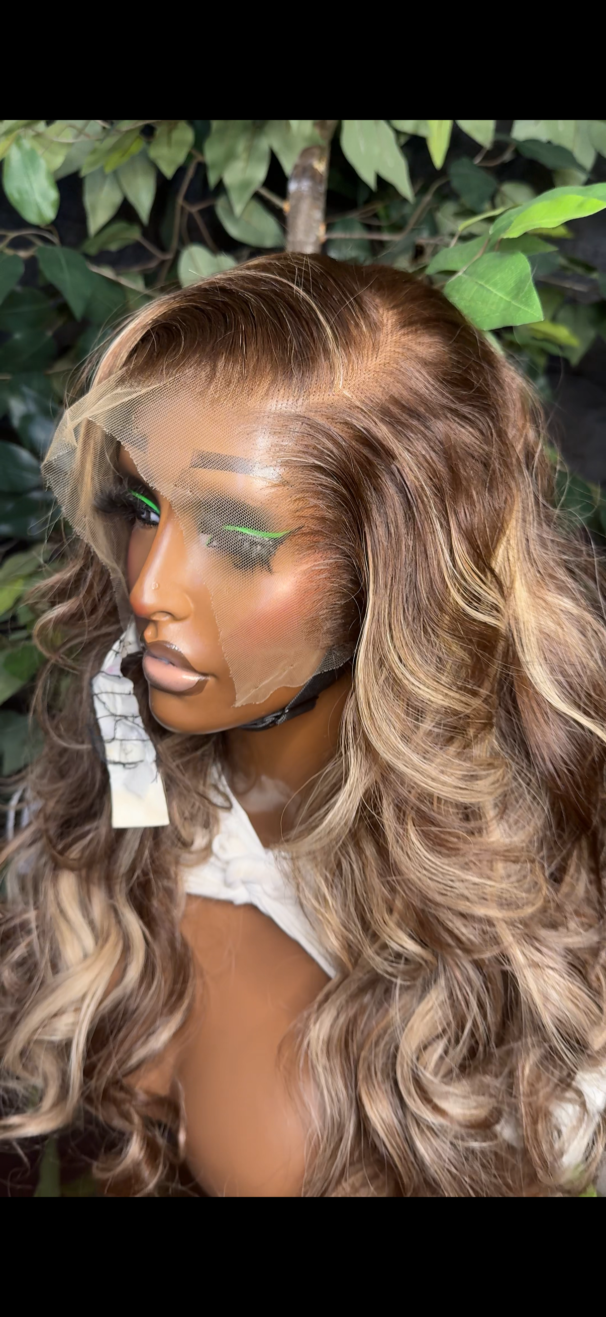 Wig Amber, 20 inches layered donor hair with beautiful highlights. 13x6 HD frontal lace wig