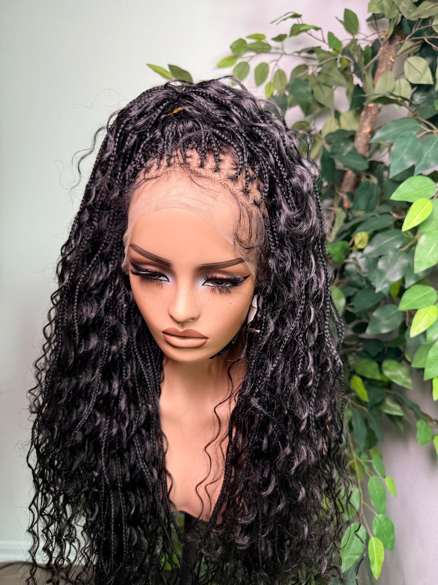 Tiny Knotles Synthetic boho braids made with fiber synthetic lace.