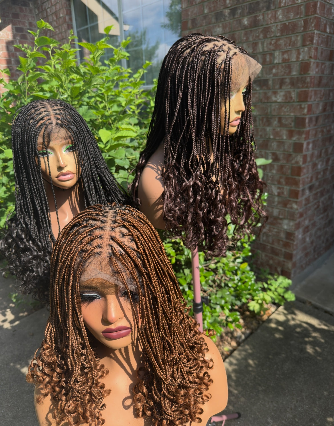 14 inches Micro knotless braids with bouncy tips. made with 360 full lace on a hair blend lace. for everyday look.