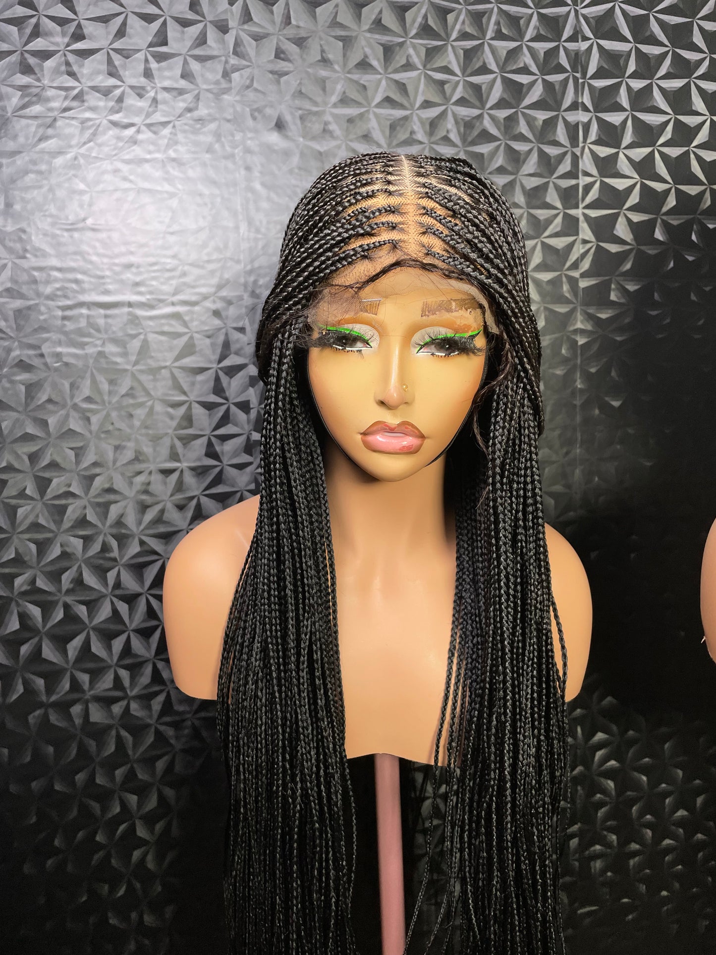 Small size Knotless single braids