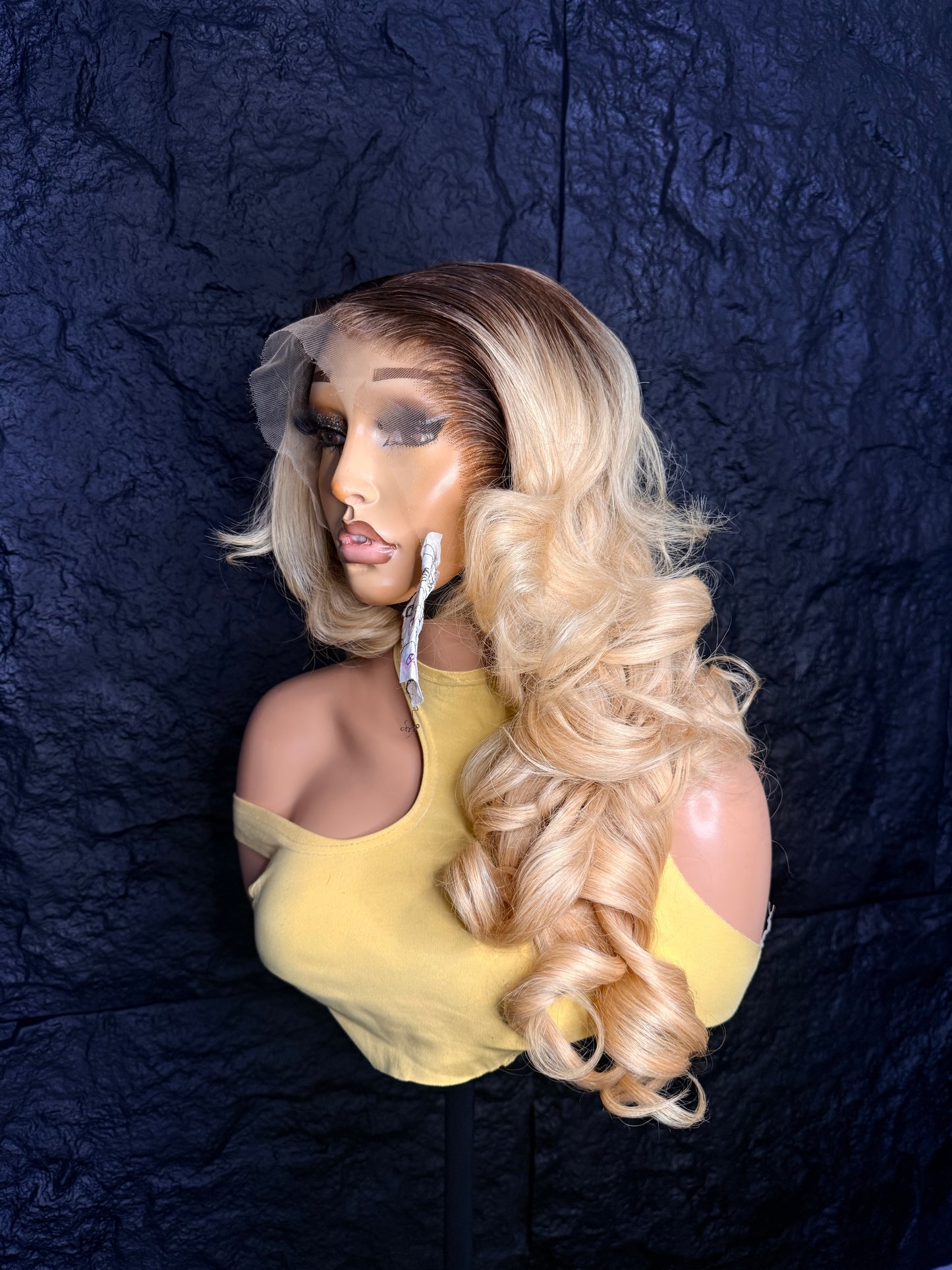Wig Melisa 004 (blonde with dark roots)
