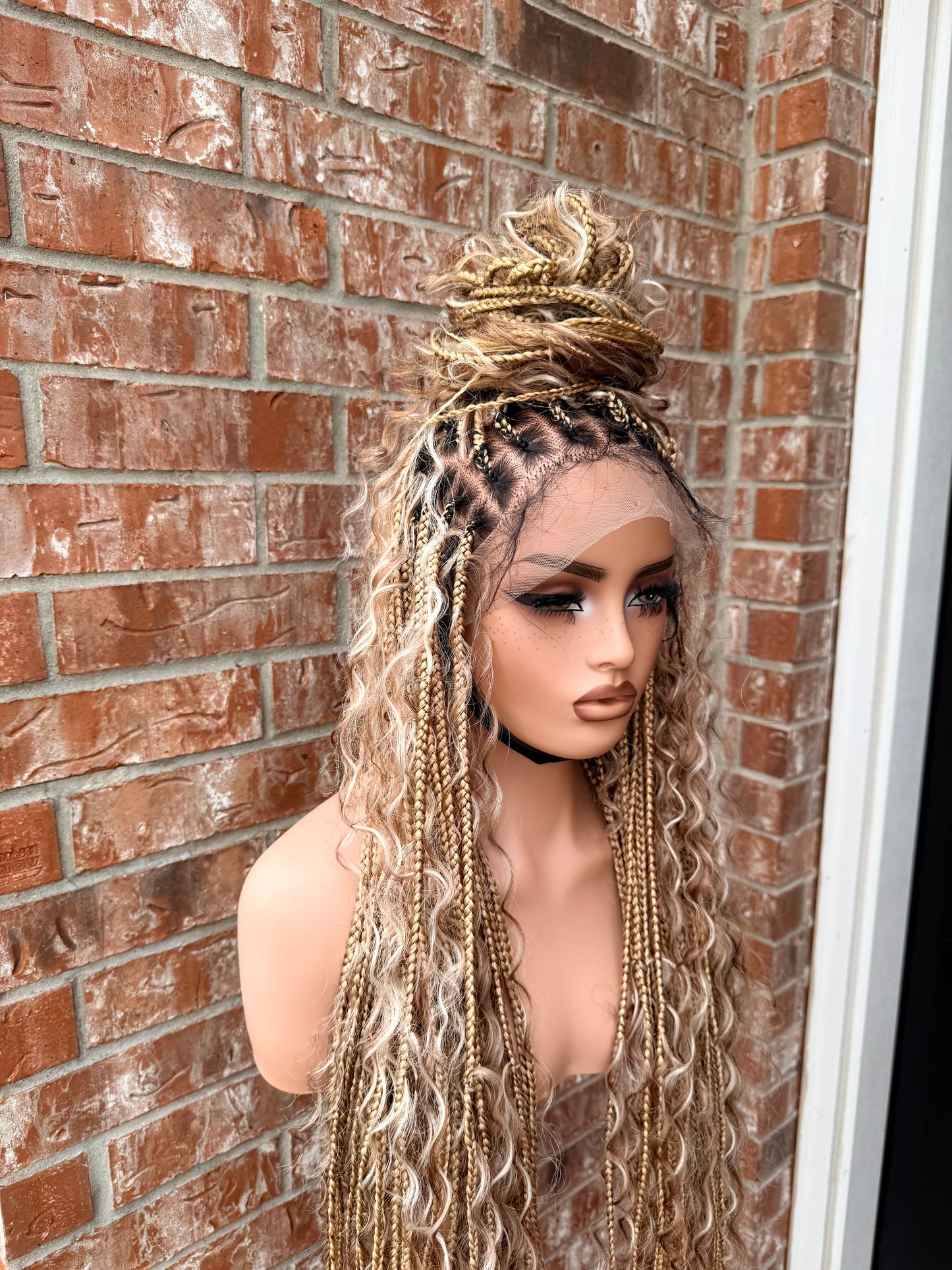 30 inches full lace chunky box braids with synthetic curls.