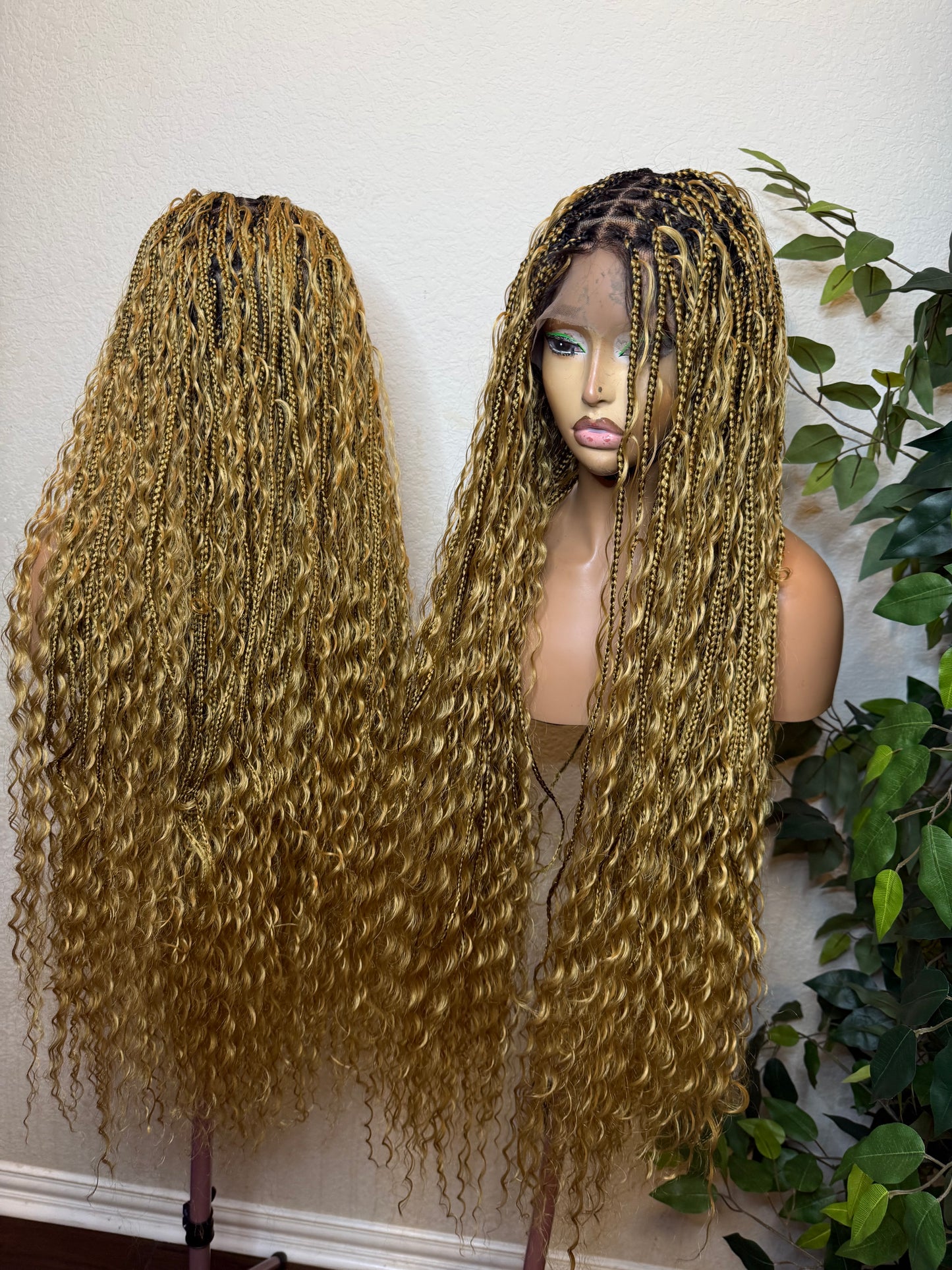 360 hair blend  boho braids in 30 inches, water friendly and beautiful for all occasion